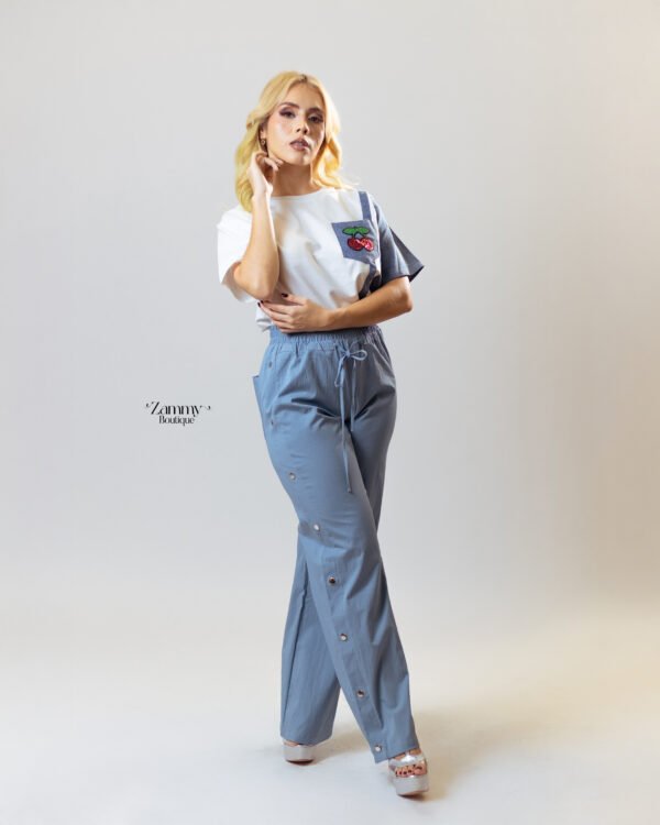 Pantalón Wide-Leg Azul con Botones Laterales