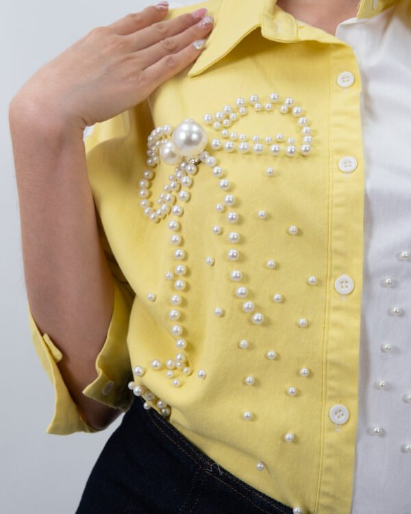 Camisa Blanca con Amarillo