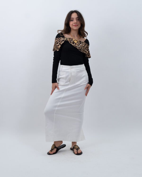 Blusa con Escote en Animal Print