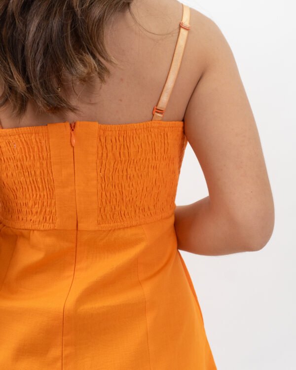 Vestido con Pliegues