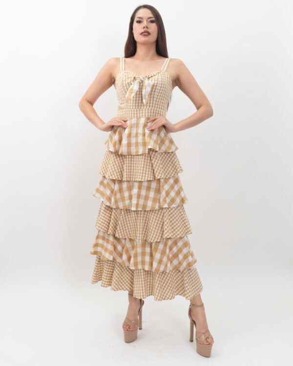Vestido Maxi de Cuadros con Falda de Niveles y Lazo en el Pecho - Color Mostaza/Beige