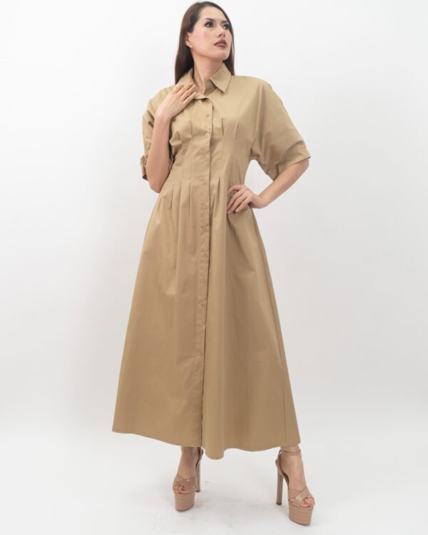 Vestido Camisero Maxi Color Camel con Botones Frontales y Manga Corta