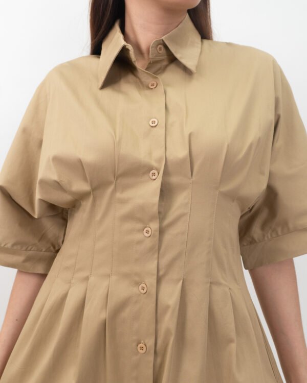 Vestido Camisero Maxi Color Camel con Botones Frontales y Manga Corta