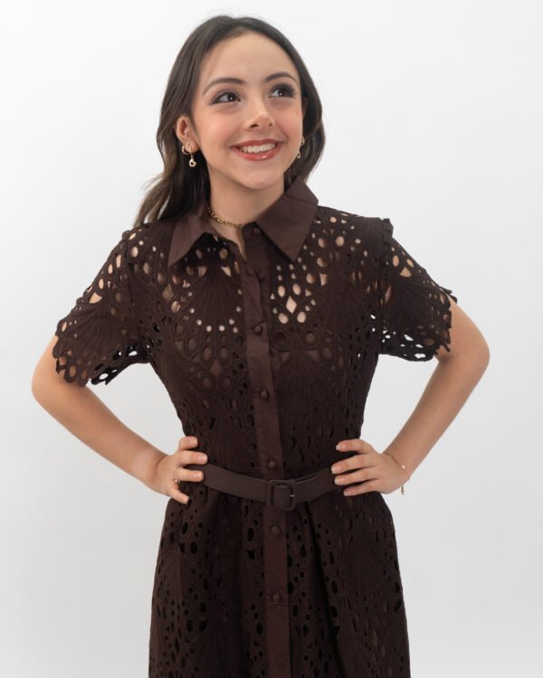 Vestido Largo con Encajes