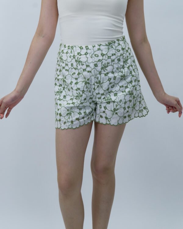Short blanco con Encajes