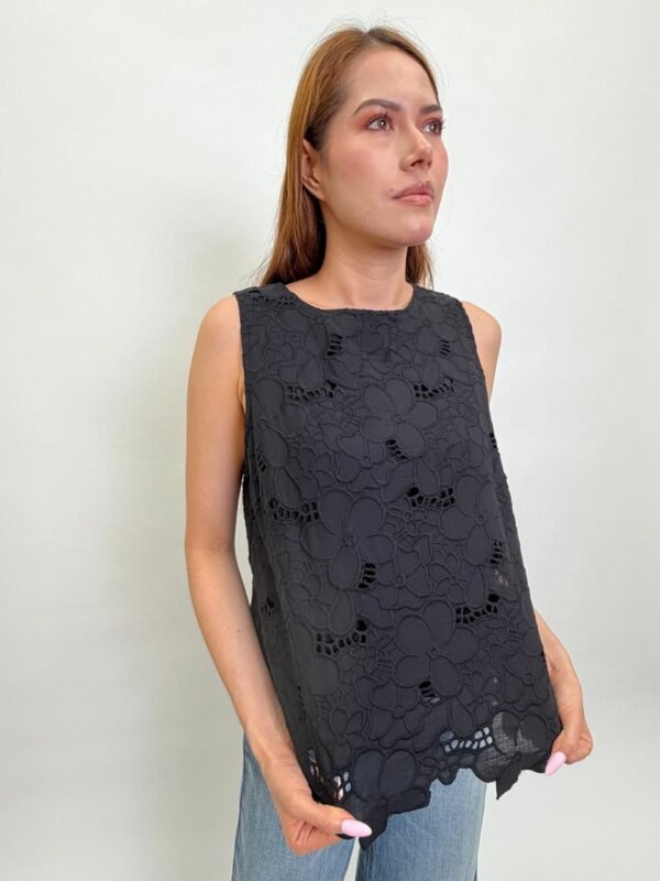 Blusa Negra Crochet