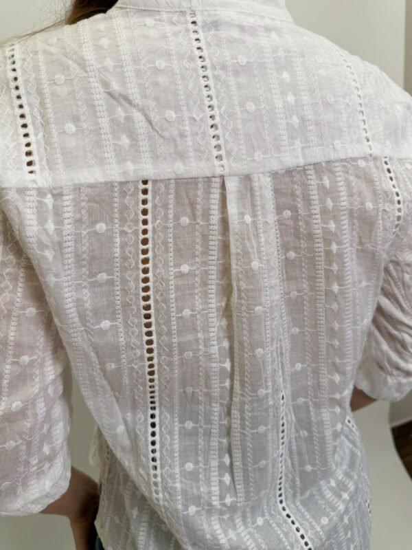 Blusa Blanca Textura Bordada