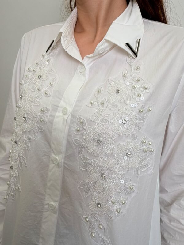 Camisa Flores Bordada