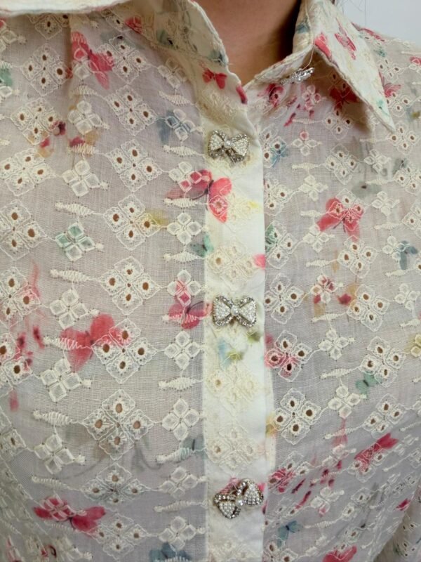 Camisa Flores Encaje