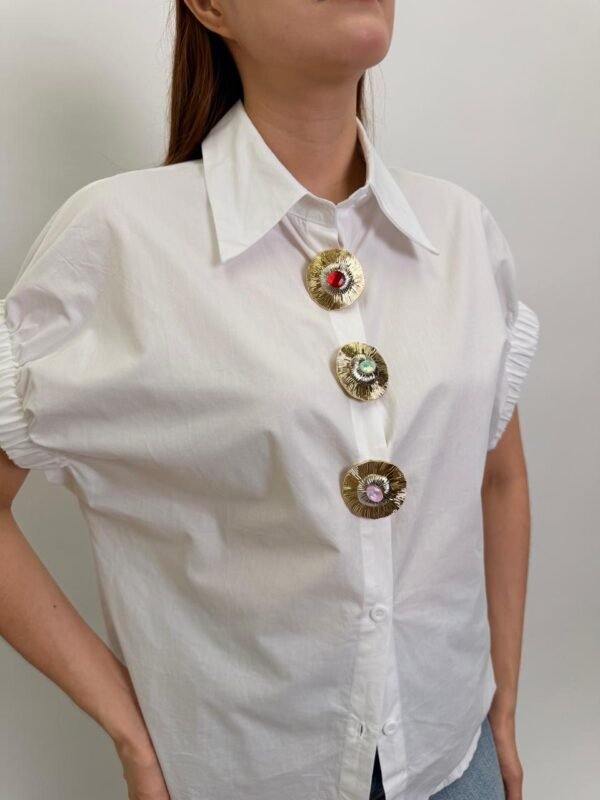 Blusa Blanca Detalle en Botones