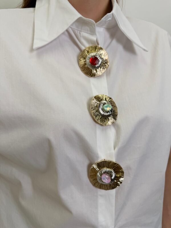 Blusa Blanca Detalle en Botones
