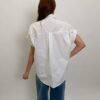 Blusa Blanca Detalle en Botones