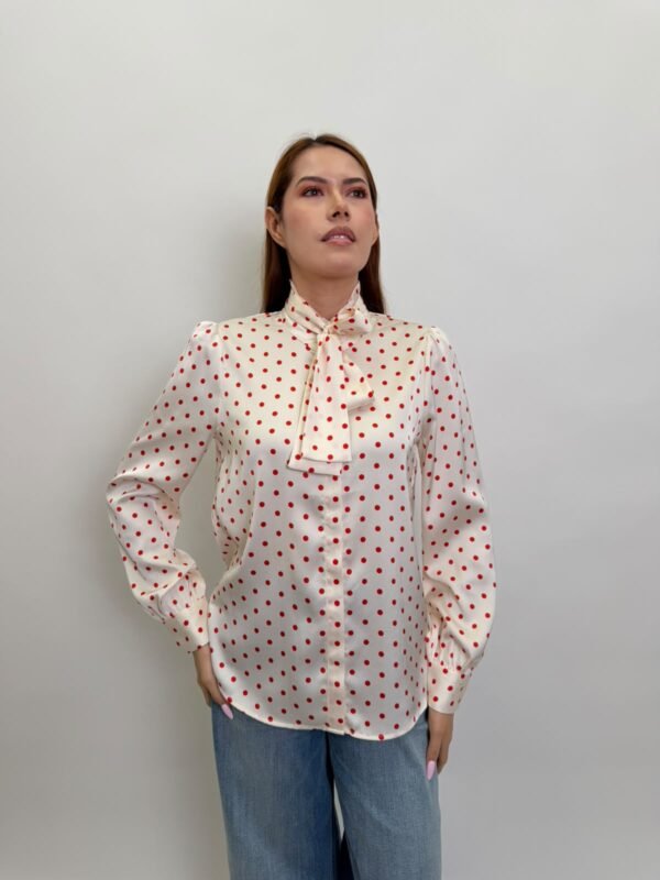 Blusa de Lunares con Lazo