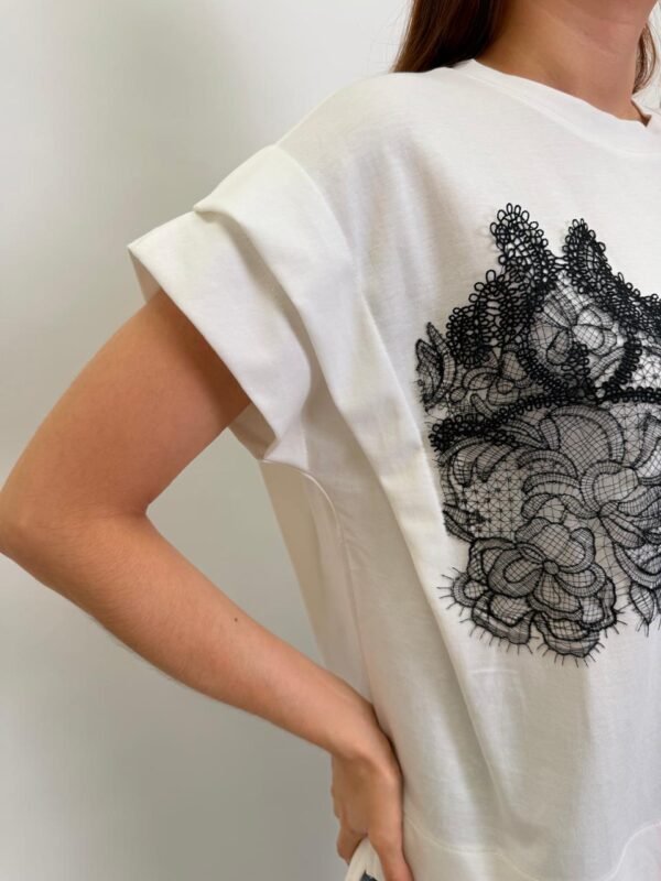 Playera Diseño Con Encaje
